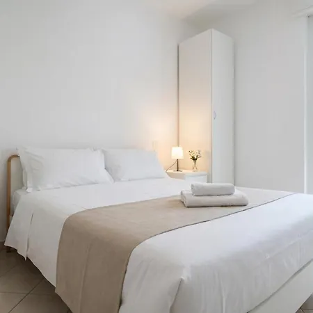 Elegant La Naval *