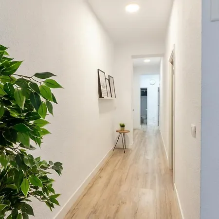 Elegant La Naval